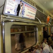 Lipcowe Warsztaty dla Nowożeńców- reklama w metrze