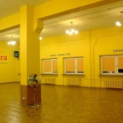 Riviera II- Wnętrza szkoły na Al. KEN 81